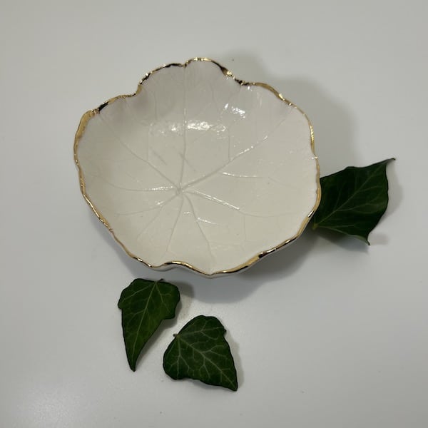 Feuille de capucine en porcelaine 5 Feuille de capucine en porcelaine – Image 5