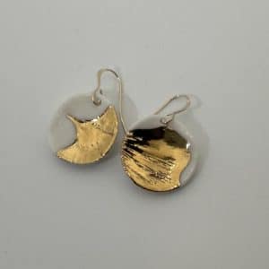 Bijou, Boucles d'oreilles en porcelaine et Or, feuille de ginkgo biloba